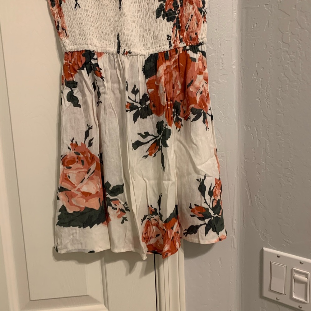 Off the shoulder Floral Dress - Picture 3 of 5